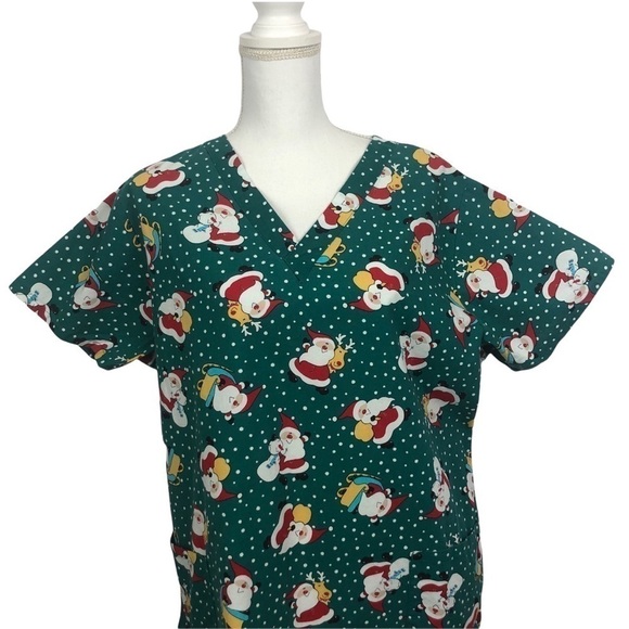 LIFE Women’s Christmas Scrub Top Sz Large Multi Color Short Sleeves Pockets - Picture 2 of 8